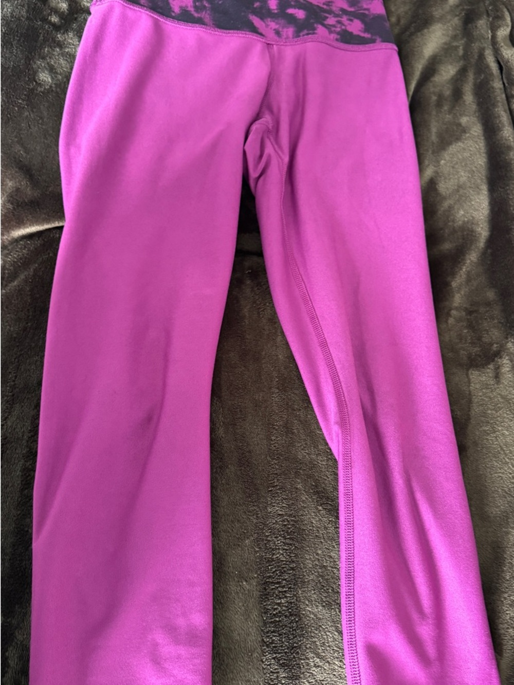 lululemon athletica Purple and Magenta Cloud-Print Leggings - Picture 3 of 6